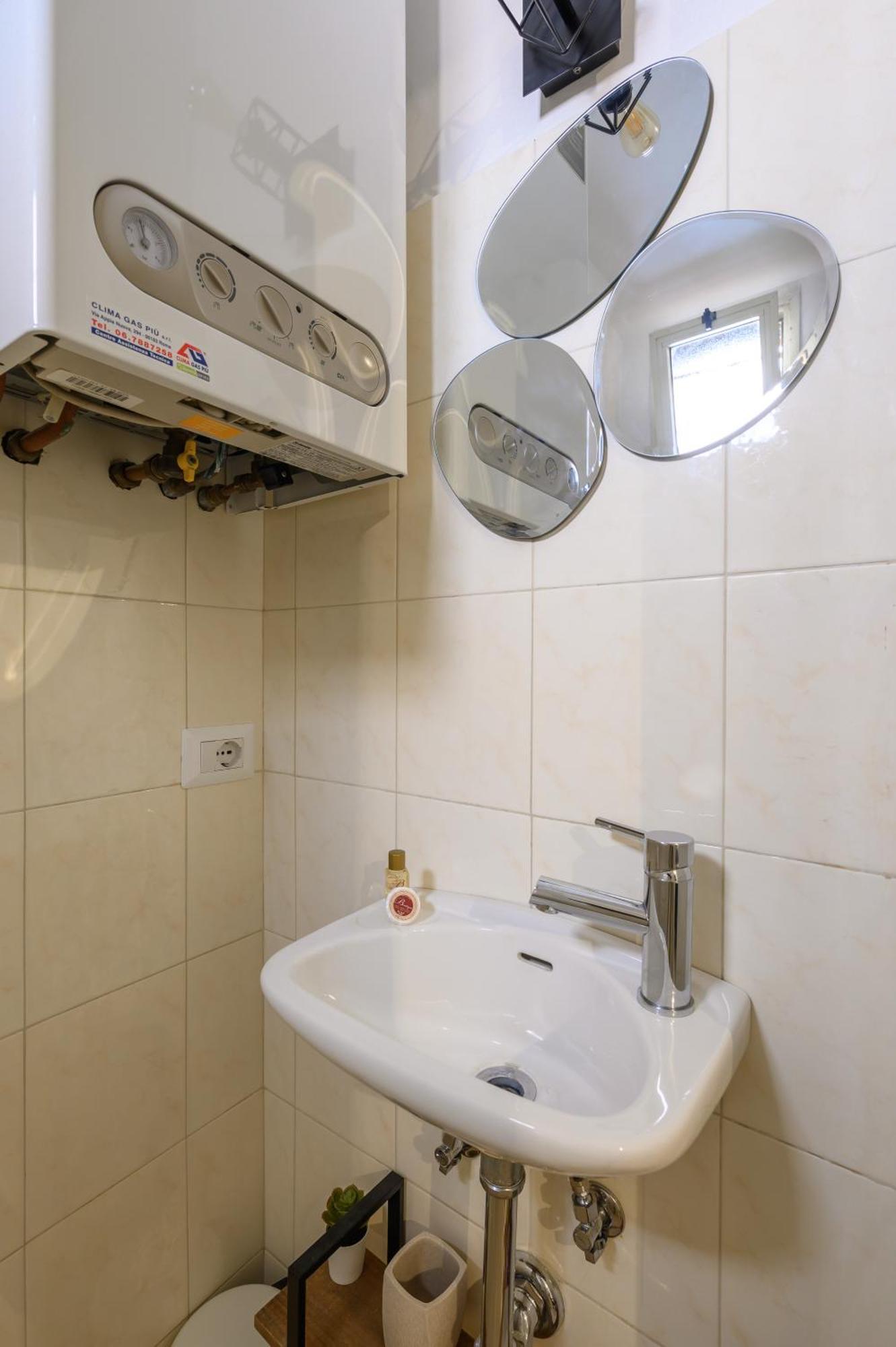Hb Montebello Apartment ローマ エクステリア 写真